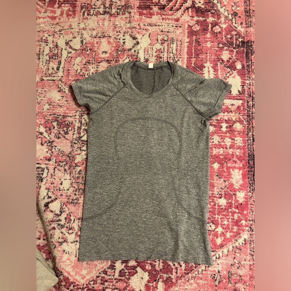 grey lululemon swiftly